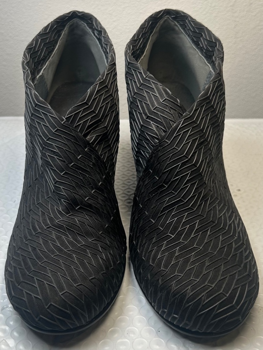 United Nude Fold Lite Mid Ankle Bootie Asphalt Black 2-2.5 Heels Women 39 Sz 8.5